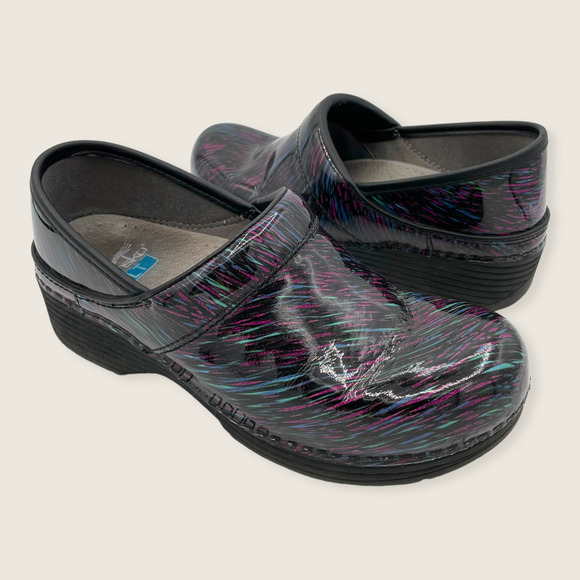 Dansko LT Pro Wavy Lines Purple Blue Black Patent Comfort Clogs 37 6.5 - 7 - Picture 1 of 9